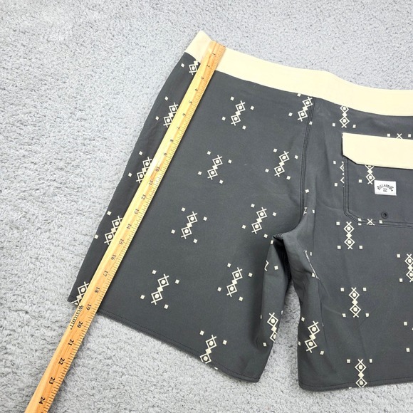 Billabong Sundays Pro Boardshorts Mens Size 36 Recycler Performance‎ Shorts - Picture 8 of 8